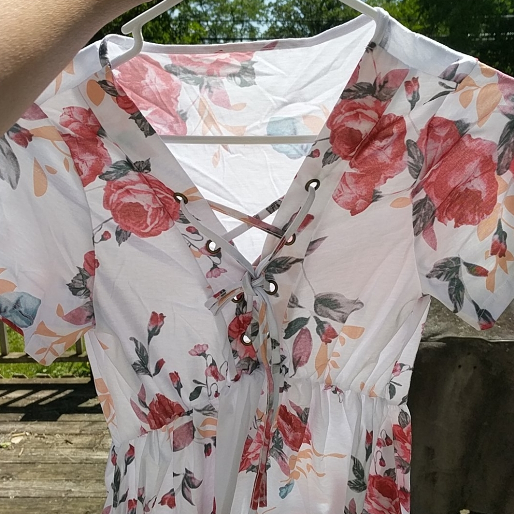 White Floral LaceUp V Neck Tunic - Picture 11 of 12